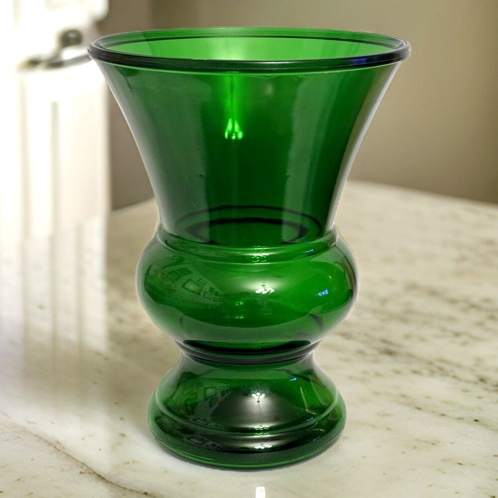 Vintage Emerald Green Glass Napco 8” Tall Vase Made in Cleveland USA – MINT Cond